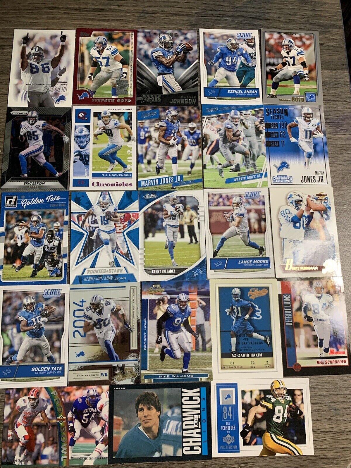 Lot of Detroit Lions Football CardsC