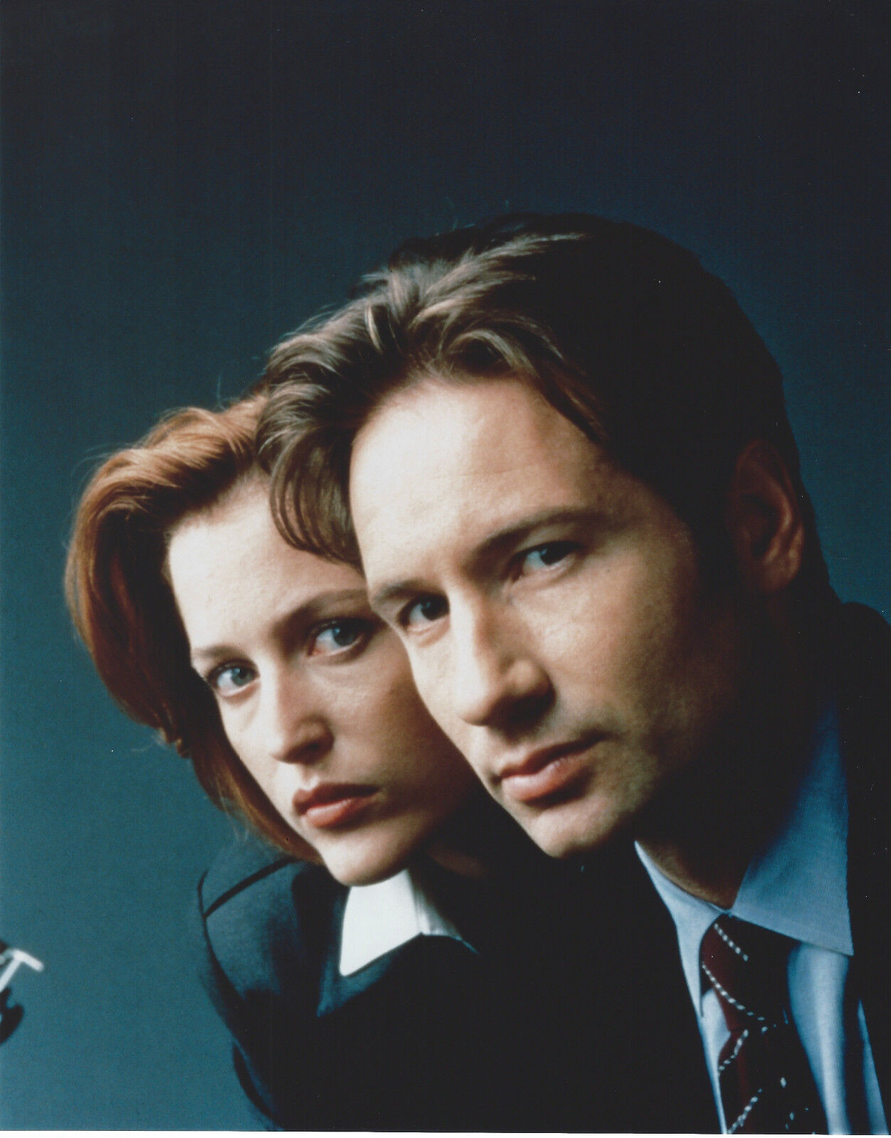 X-FILES 8 X 10 PHOTO WITH ULTRA PRO TOPLOADER