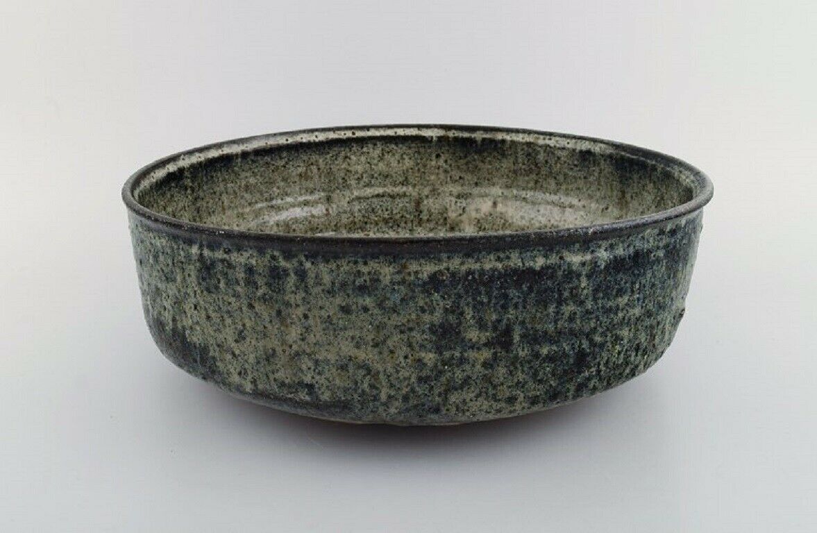 Gutte Eriksen (1918-2008), own workshop. Large bowl in glazed stoneware.